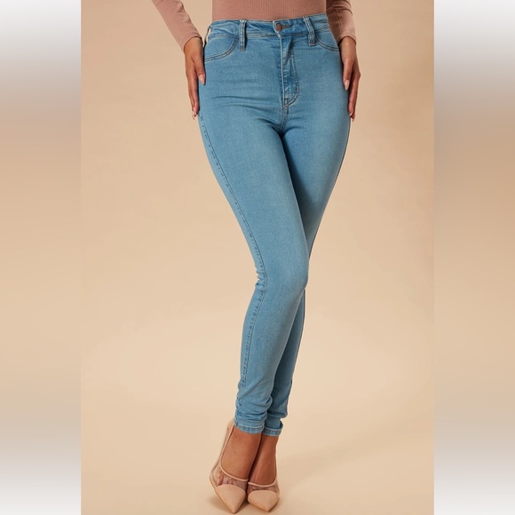 Classic High Waist Skinny Jeans - Light Blue Wash - Picture 3 of 6